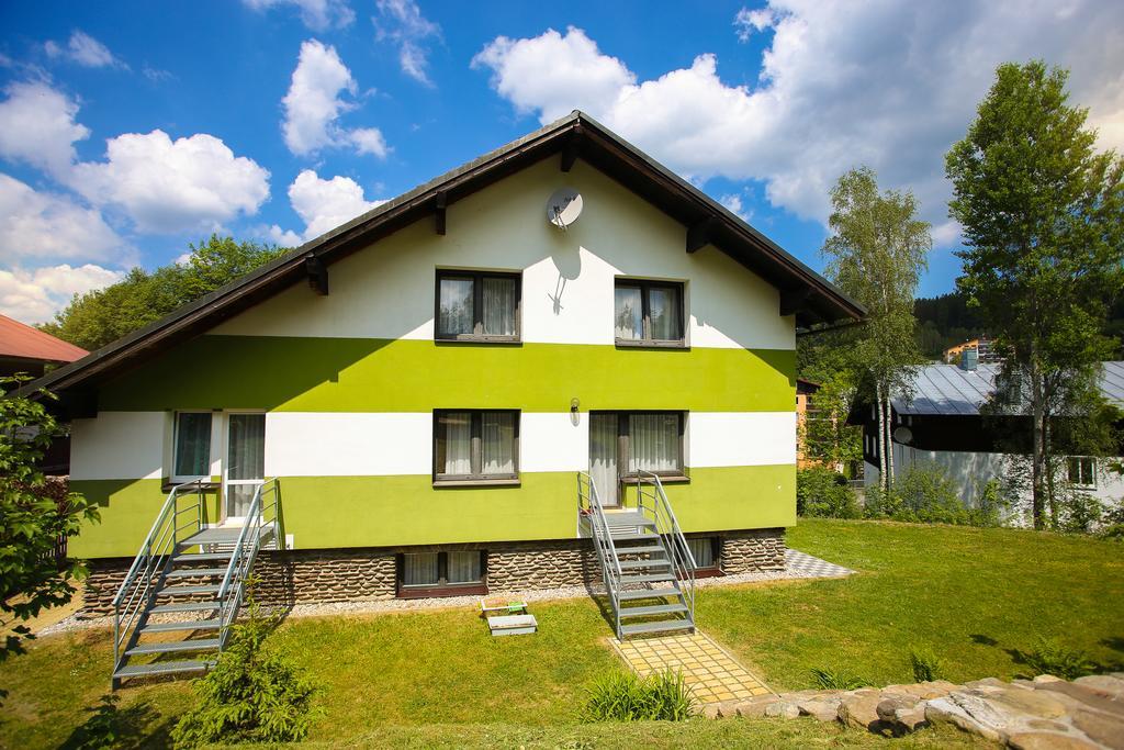 Apartmany Nad Rybnikem Zelezna Ruda Bagian luar foto