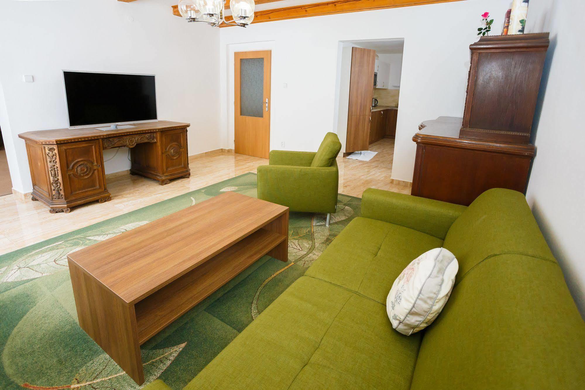 Apartmany Nad Rybnikem Zelezna Ruda Bagian luar foto