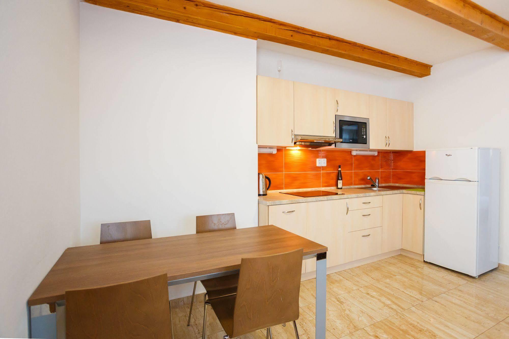 Apartmany Nad Rybnikem Zelezna Ruda Bagian luar foto